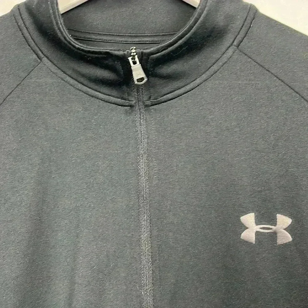 Under Armor Mens Lightweight Jacket Black L Tall 1/4 Zip Turtleneck Stretch EUC